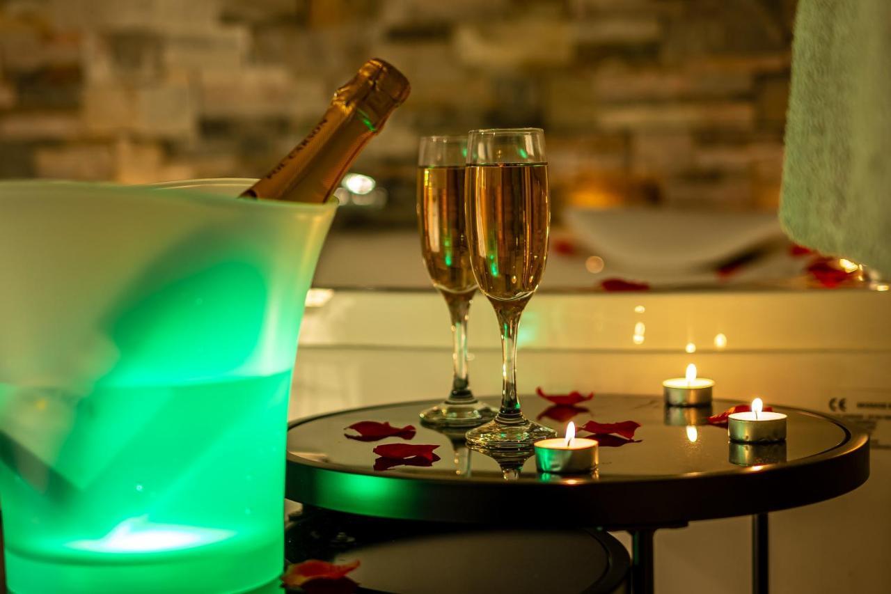Cocon Relax - Jacuzzi - Cinema Apartment Montbeliard Ngoại thất bức ảnh